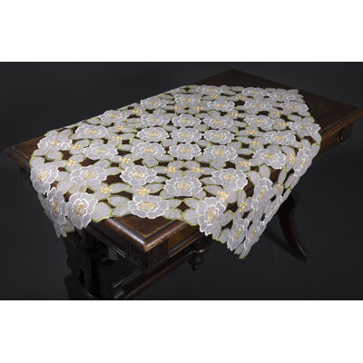 Dainty Flowers Table Topper