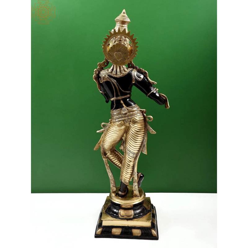 Lord Krishna jouant de la flûte
