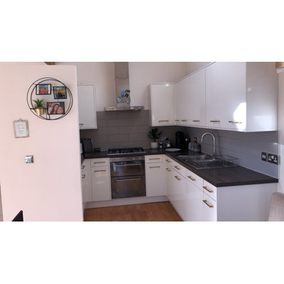 Mayfair Keyhole Centre Bar Handle