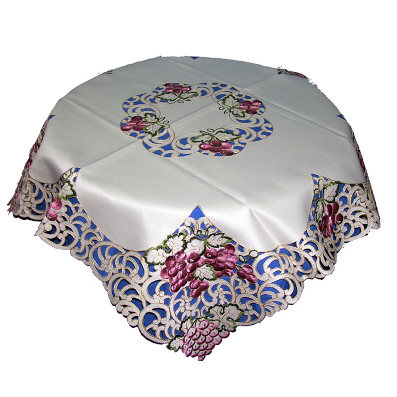 Nappe brodée Castello