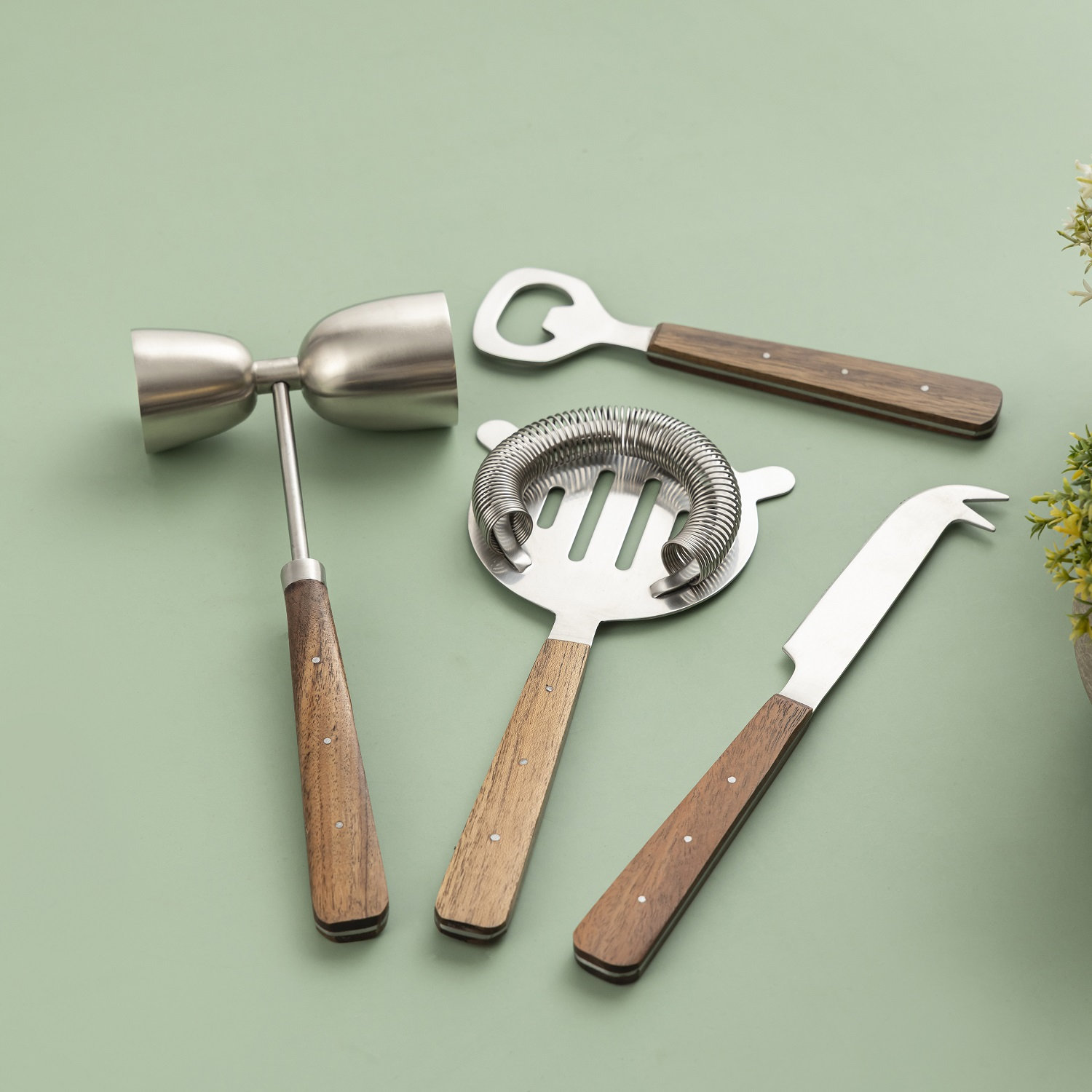 Set Of 4 Stainless Steel & Wood Handle Bar Set