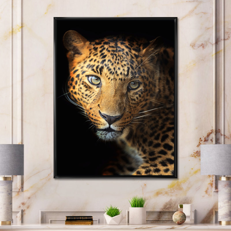 Portrait d'un léopard IV - reproduction sur toile, H 20 po x l 12 po, Cadre flottant noir