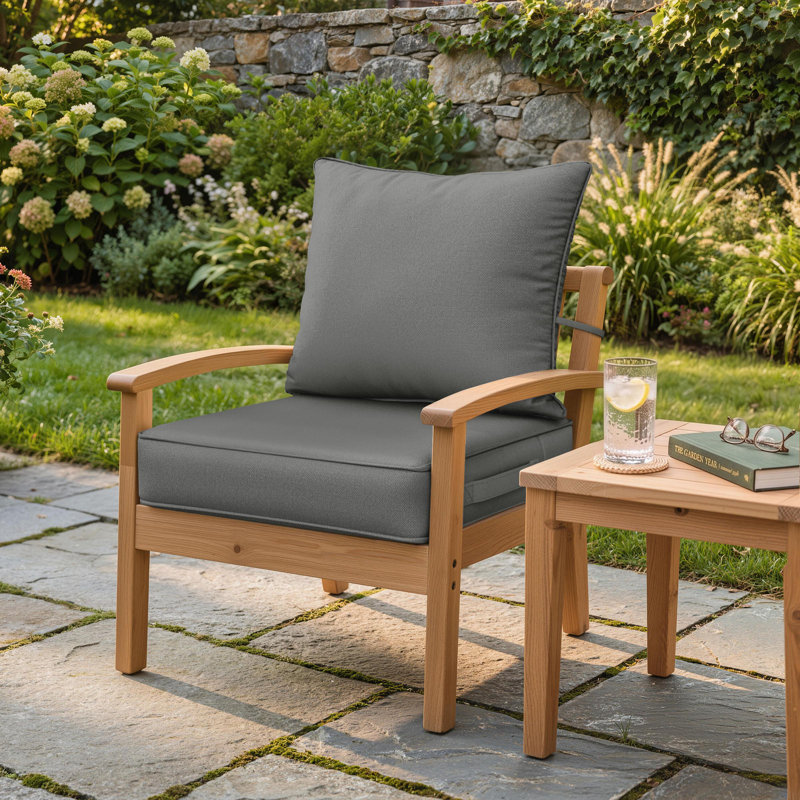 Ensemble de coussins de siège d'extérieur Wynee, 4", Gris clair, 19" W x 19" D