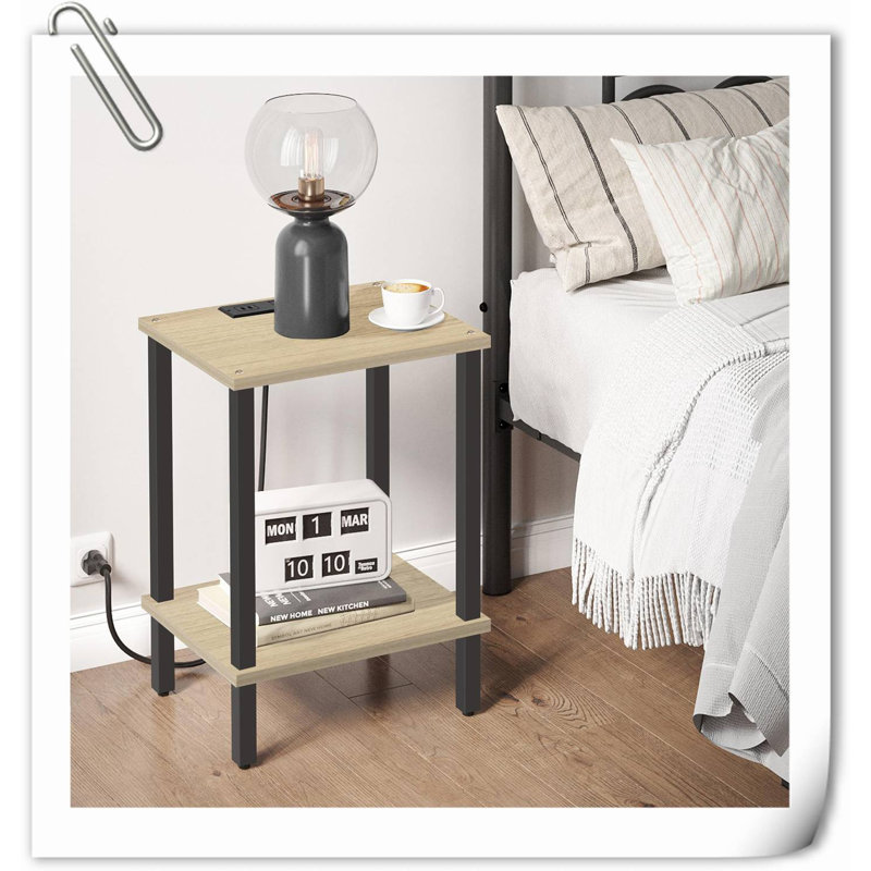 Table de bout avec station de charge, table d'appoint avec ports et prises USB, table de chevet, tablette de rangement à 2 niveaux, table de canapé pour petit espace, 1 paquet (2 pièces)