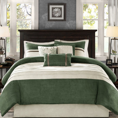 Édredon de lit - Faux suède avec détails brodés et coussin intérieur