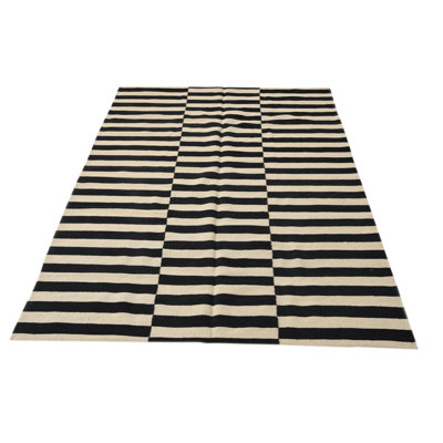 Tapis noir et blanc 4 x 6 Pinkerton