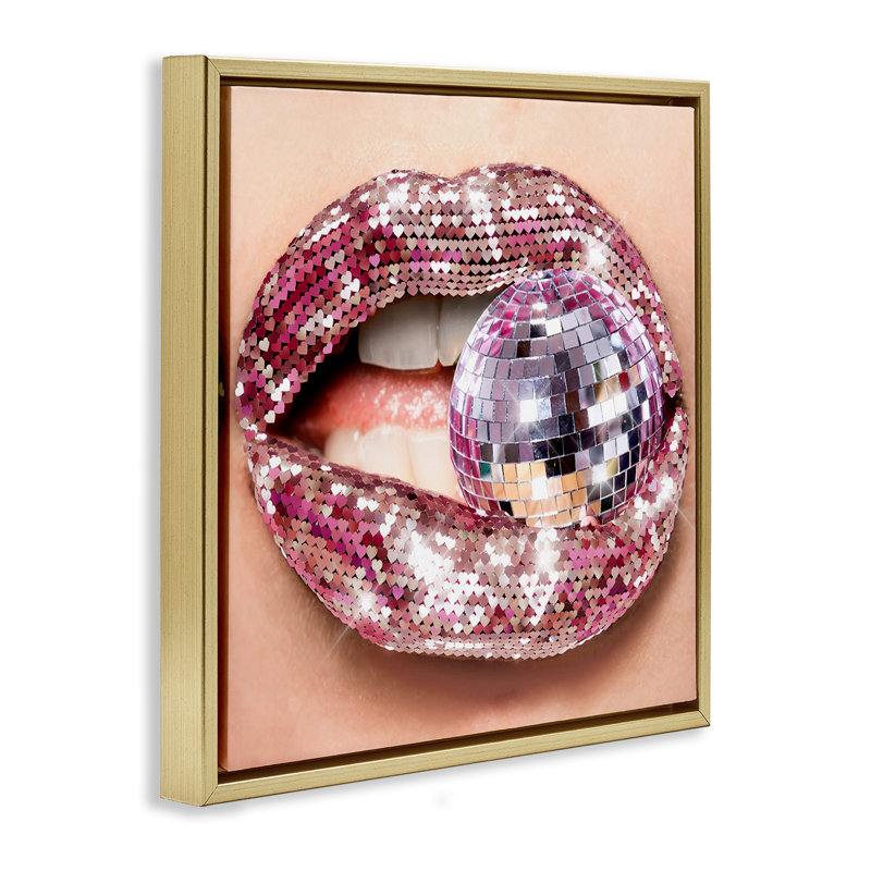 "Biting Disco Ball", encadrée par Ziwei Li, Cadre flottant métallique doré, H 18 po x l 18 po