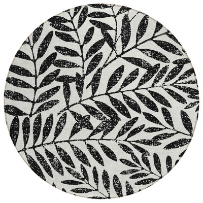 Malek Washable Floral Indoor / Outdoor Rug