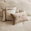 Ensemble d'édredon pour grand lit 7 pièces en faux suède de style lodge avec rembourrage hypoallergénique et tissu lavable à la machine-122455127
