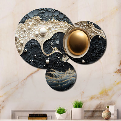 Abstract Wall Decor on Metal
