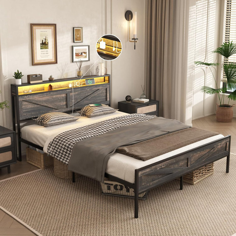 Farino Metal Bed, Queen, Brown