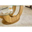 Table basse créative en U à deux niveaux en verre avec base en panneau de fibres à densité moyenne à grain de bois: une table d'appoint de salon moderne et minimaliste à hauteur réglable.-2102046863