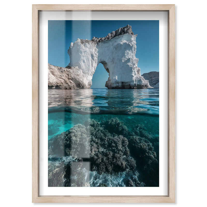 Reflection Realities I Shadowbox Print par Notoriart, H 31 po x l 21 po, Crème, crème