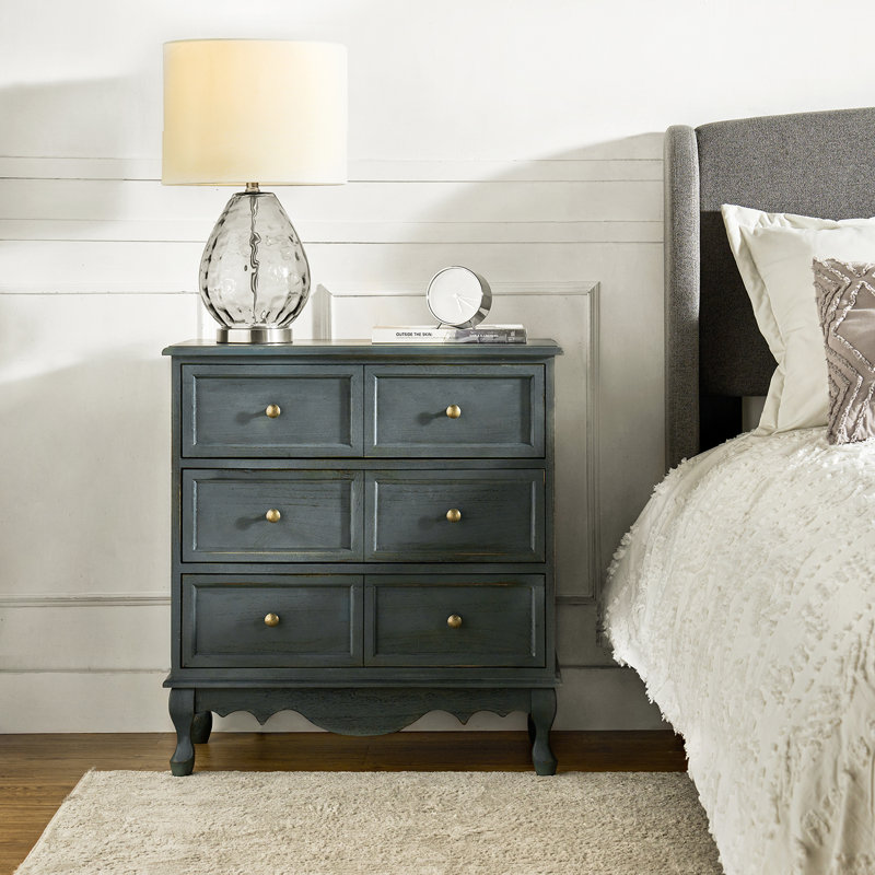 Arshaun Traditional 28''W 3-Door Solid Wood Accent Chest with Charging Station, Blue
