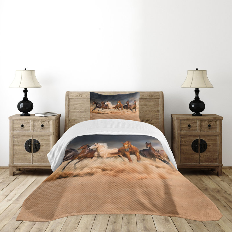 Twin Brown Horse-Themed Quilted Bedspread Set