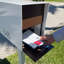 Boîte rétractable Retrobox en blanc et noir-101175696-99070366