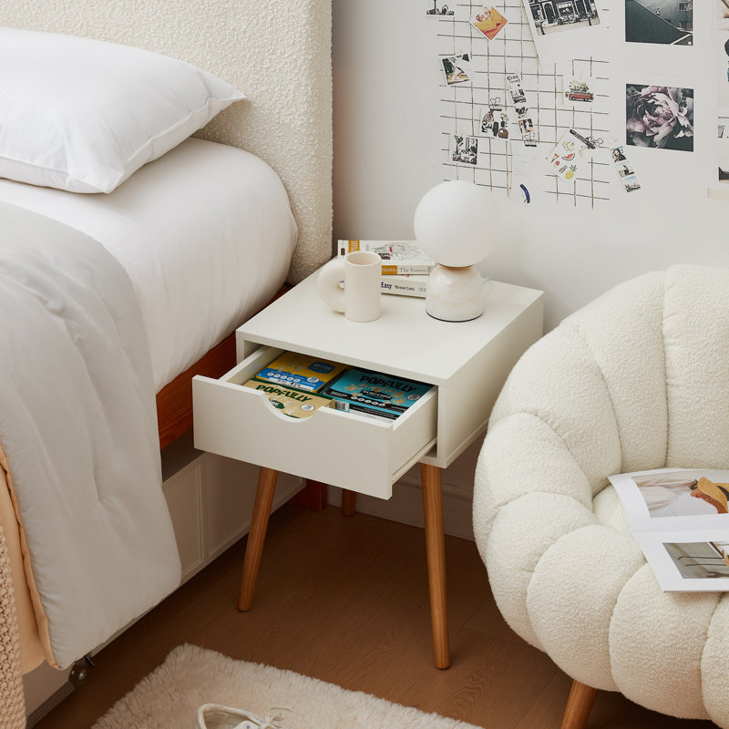 Table de bout avec rangement de 21,7 po de hauteur