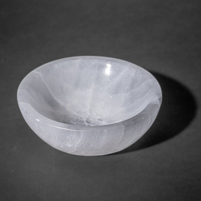 Bol rond en sélénite véritable poli (1,4 lb)