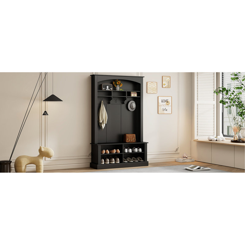 Arbre d'entrée avec banc et rangement pour chaussures en noir. Largeur moderne de 47,2 po. Portemanteau et tablettes réglables incluses. Fabrication en panneau de particules. Peut supporter un espace noir de 198 lb. Mobilier d'entrée.
