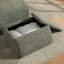 Fauteuil rembourré moderne avec repose-pieds en chenille