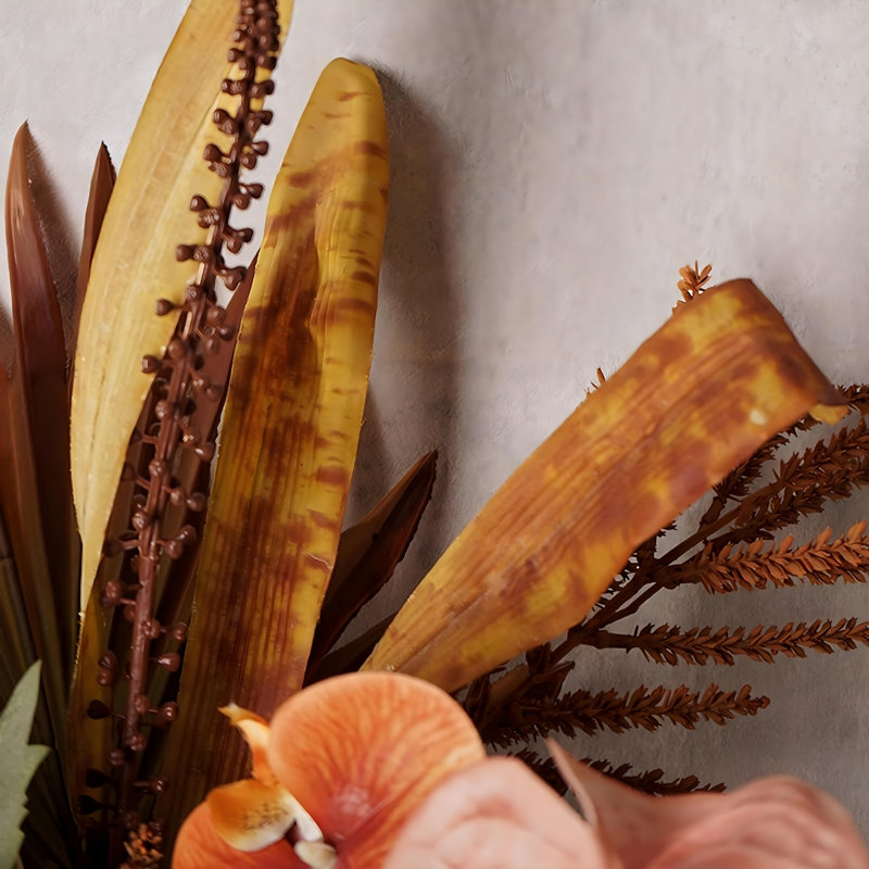 Ornements de fleurs simulées