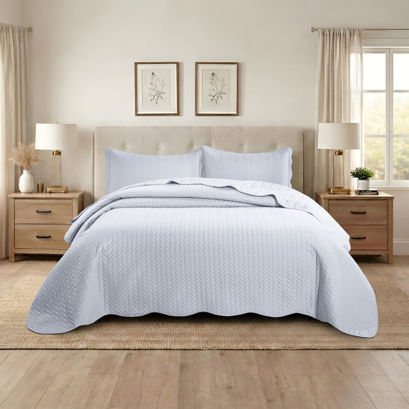 Embossed Quilted Bedspread Set – Ultra Soft Microfiber Coverlet With Pillow Shams, Hotel-Style Bedding For All Beds, White