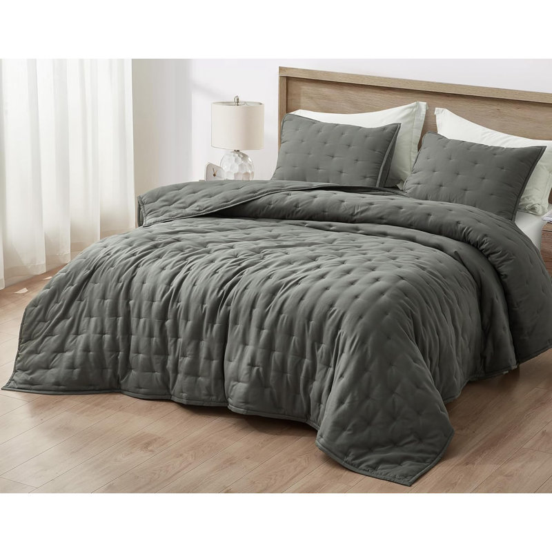 Glen Lightweight Cooling Rayon Derived from Bamboo Blended Crescent Quilt Set, Oversized King Comforter +2 King Shams