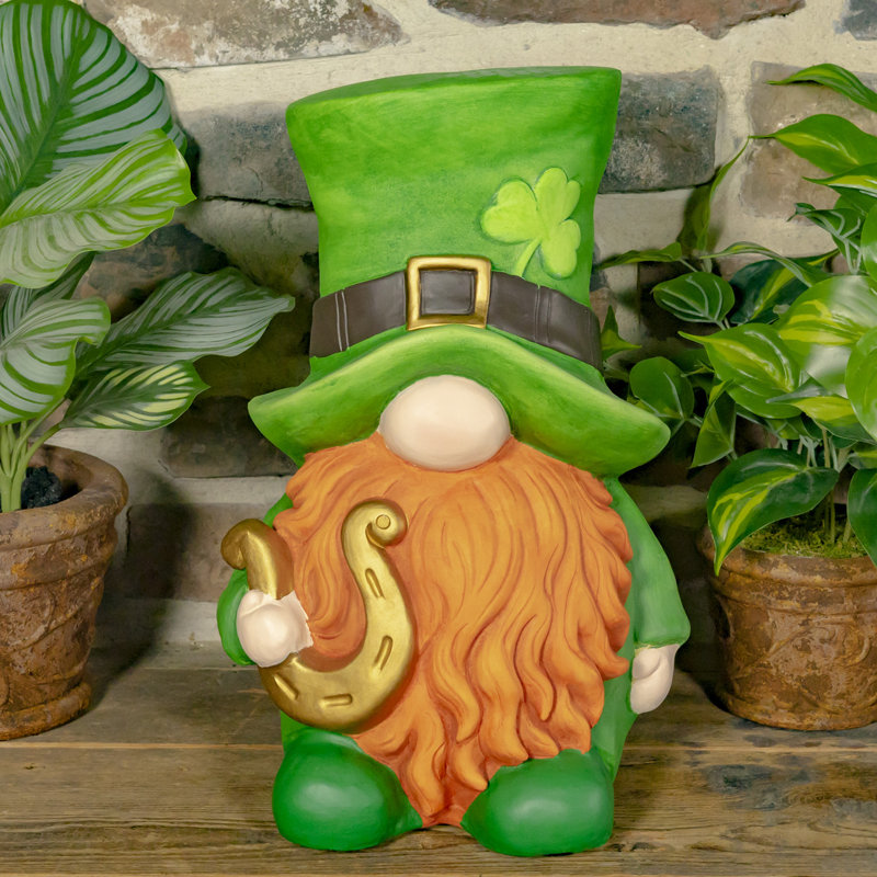 Gnome de jardin de la Saint-Patrick avec barbe rouge et fer à cheval "The Shamrocks"