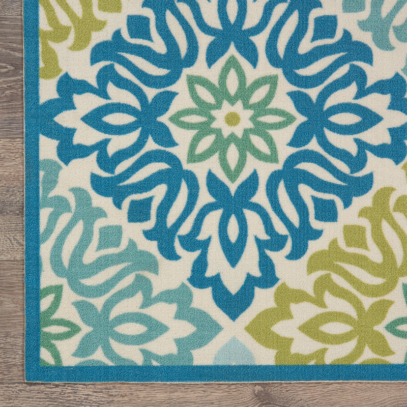 Tapis d'extérieur à motif géométrique bleu / vert Wifrith, Rectangle 5 pi 3 po x 7 pi 5 po