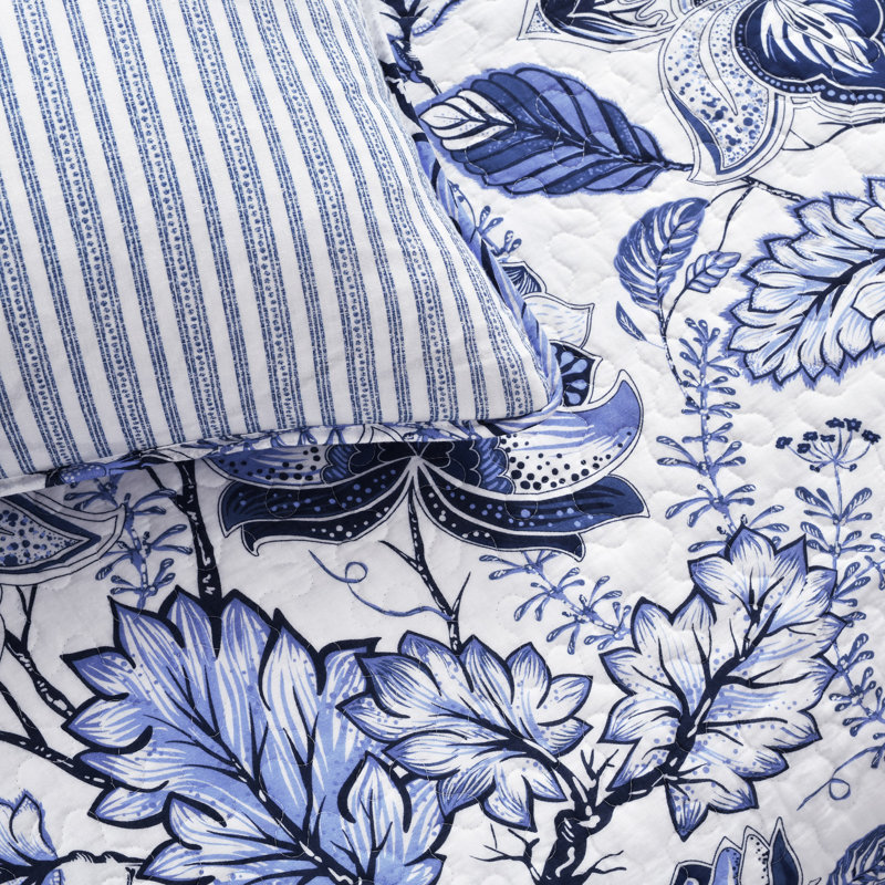 Blue Floral Cotton Reversible Full/Queen Quilt Set