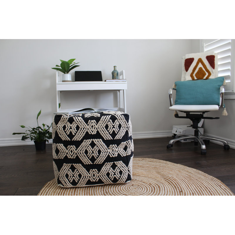 Pouf tissé à la main