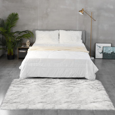Kove Faux Sheepskin Indoor Rug