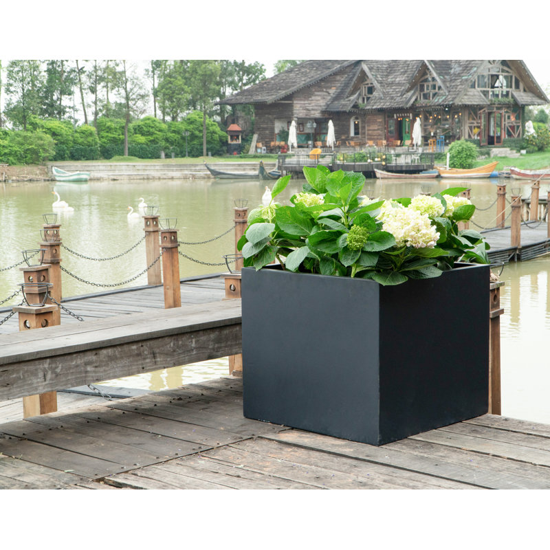 Pot de fleurs en fiberstone, Noir