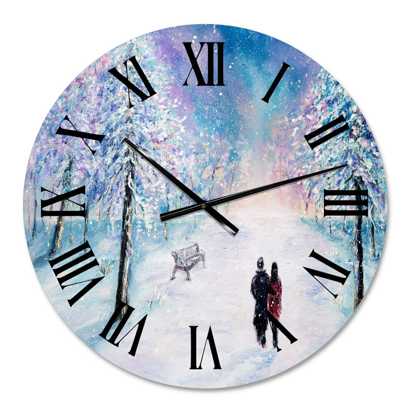 Couple dans un parc pendant l'hiver enneigé - horloge murale traditionnelle, Petit
