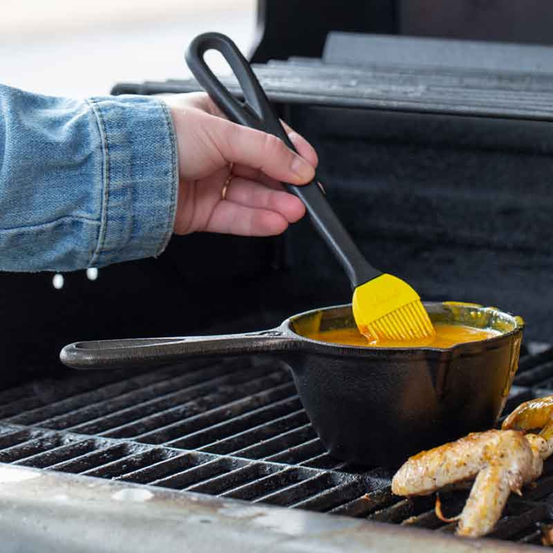Lodge Cast Iron/Silicone Pot and Brush Black