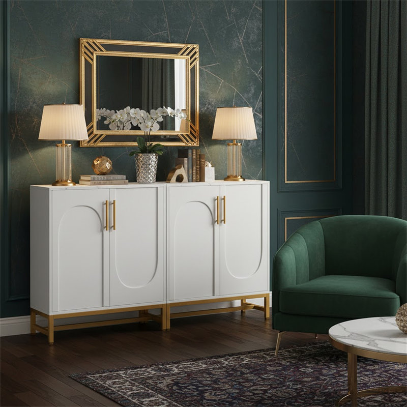 Buffet moderne avec tablettes réglables