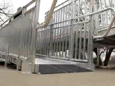4-ft x 36-in Aluminum Wheelchair Ramp with Handrails