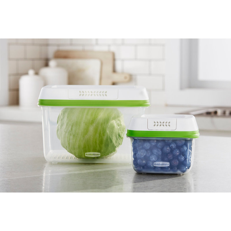 Rubbermaid FreshWorks Produce Saver, Medium and Large Produce Storage Containers, 4 Piece Set