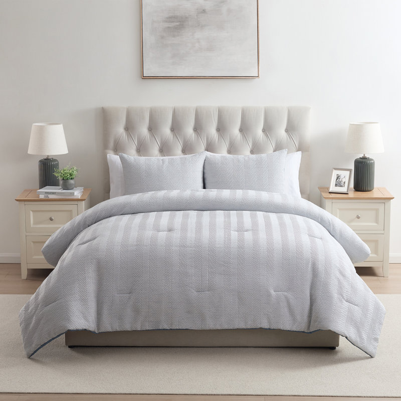 VCNY Home Herringbone 3-Piece Blue Microfiber Comforter Set, Queen Comforter + 2 Standard Shams, Blue