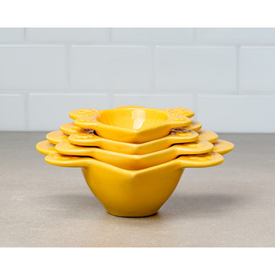 10 Strawberry Street Bee Stacking Measuring Cups