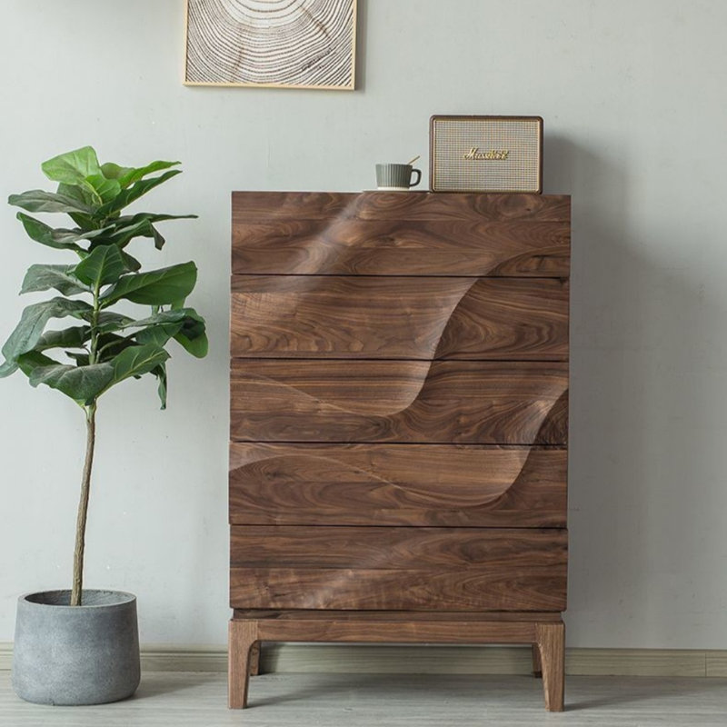 Commode simple sculptée