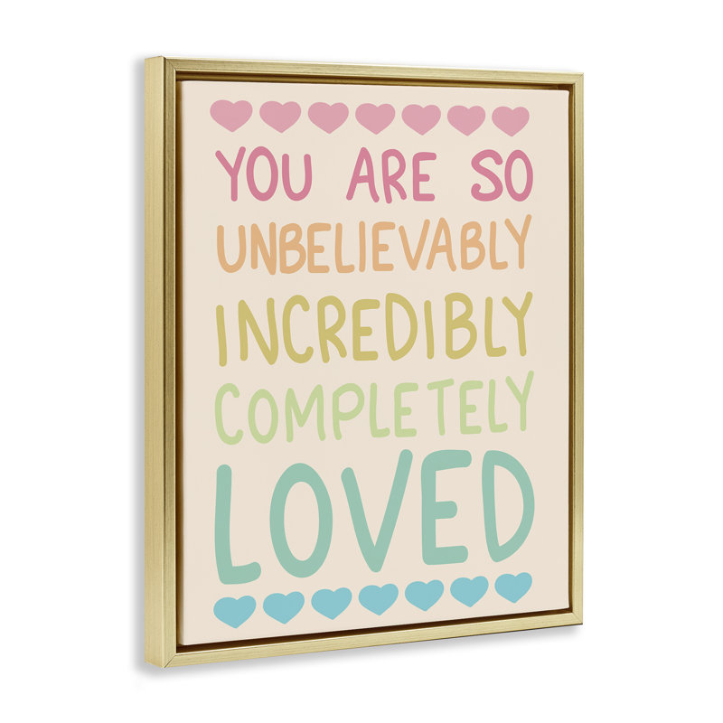 Cadre flottant complètement aimé avec coeurs, design par Sweet Melody Designs, H 31 po x l 25 po