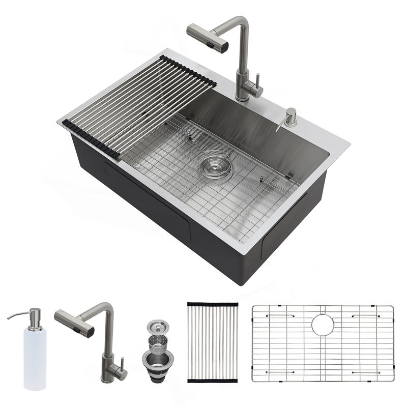 Évier de cuisine encastré en acier inoxydable de 33 pouces avec robinet coulissant et distributeur de savon intégré pour une cuisson efficace, silencieuse et élégante.