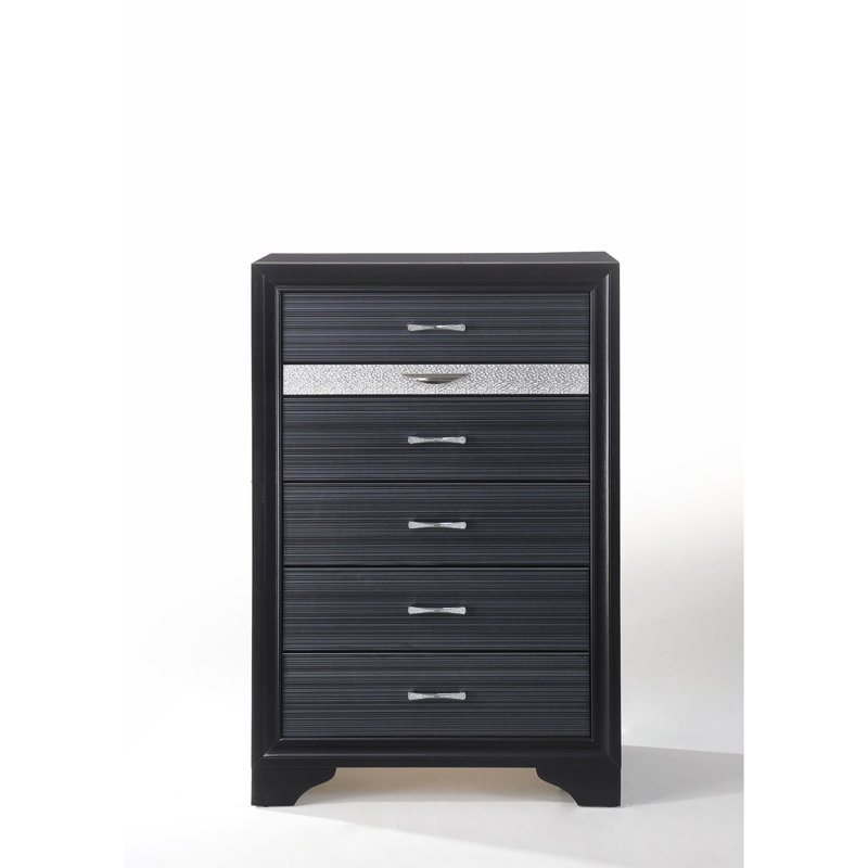 Commode à finition noire Naima