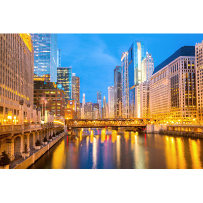 Ruelle Chicago Downtown - Wrapped Canvas Print
