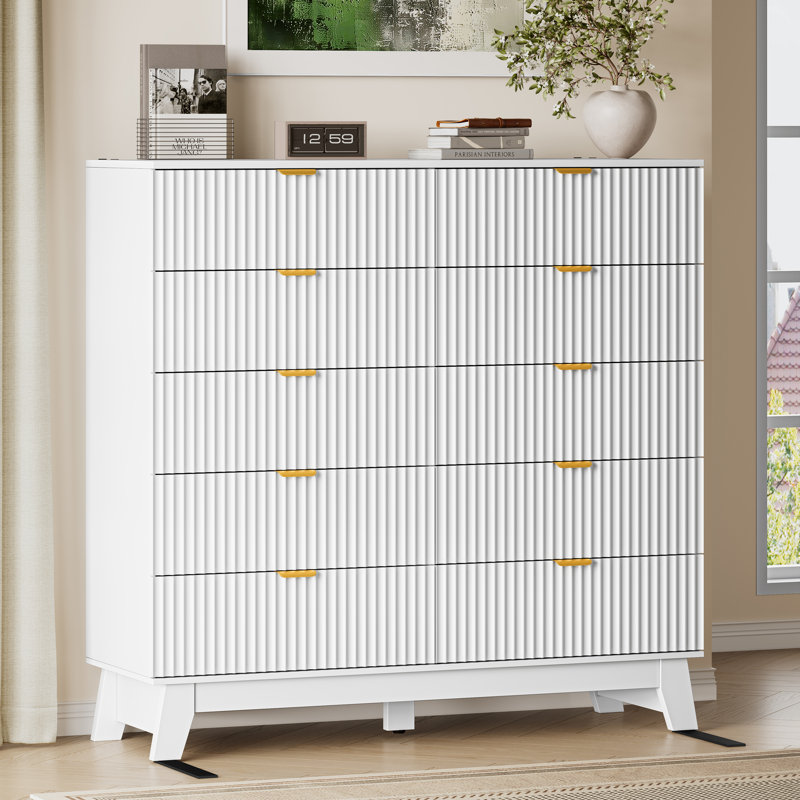 Commode cannelée à 10 tiroirs de 119 cm de large, commode moderne avec poignées en métal pour chambre à coucher, Blanc