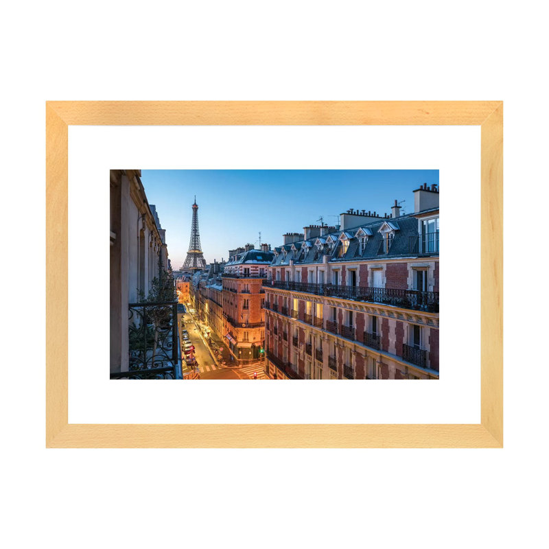 Balcon avec vue par Jan Becke - reproduction de photo encadrée, H 16 po x l 24 po x P 1 po, Papier encadré naturel