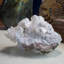 Apophyllite et cascade de stilbites sur calcédoine