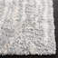 Tapis gris / ivoire à motif abstrait Mena-706090865