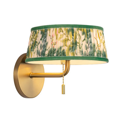 Andrewson 7-in Brushed Gold Wall/Vanity Light with Patterned Pleated Green Linen Shade